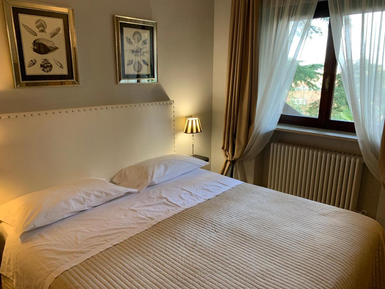 Residenza Ca' Degli Enzi Bed and Breakfast Verona Exteriör bild